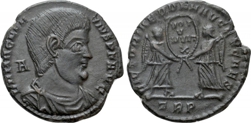 MAGNENTIUS (350-353). Ae. Treveri. 

Obv: D N MAGNENTIVS P F AVG. 
Bareheaded...