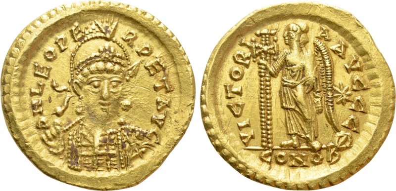 LEO I (457-474). GOLD Solidus. Constantinople. 

Obv: D N LEO PERPET AVG. 
He...