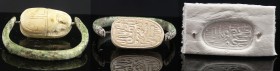 Egypte - Basse époque - Scarabée en calcite - 664 / 332 av. J.-C. (26ème-30ème dynastie)
Beau et important scarabée en calcite de couleur beige avec ...