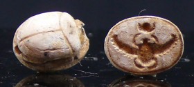 Egypte - Basse époque - Scarabée en stéatite - 664 / 332 av. J.-C. (26ème-30ème dynastie)
Scarabée en stéatite blanche avec en gravure un scarabée au...