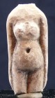 Mésopotamie - Elément de statue en pierre calcaire - 2000 / 1000 av. J.-C.
Bel élément de statue féminine en pierre blanche calcaire représentant un ...