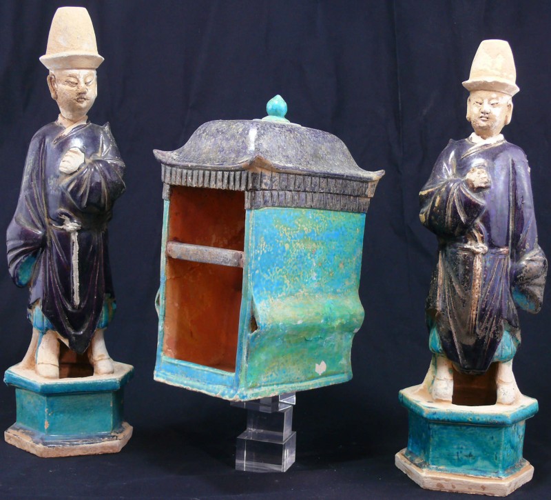 Chine - Palenquin et ses 2 porteurs - Epoque Ming (1368-1644)
Très bel ensemble...