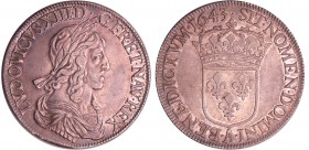 Louis XIII (1610-1643) - Ecu du 2ème poinçon de Warin - 1643 A (Paris) . et baies
A/ Buste lauré et drapé du roi à droite. 
R/ Ecu de France couronn...