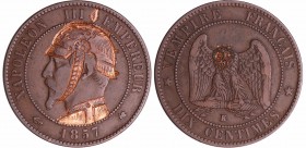 Napoléon III (1852-1870) - Satirique - 10 centimes 1857 K (Bordeaux) gravé d'un casque à pointe
TTB+
--
Br ; 9.72 gr ; 30 mm