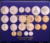 Cinquième république (1959- ) - Coffret 1982 piéforts 11 monnaies
FDC
EMPF.292.CPA14
-- ; -- ; --
Monnaies dans leur coffret, certificat 17.