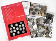 Lot containing more than 600 Spanish coins from the Centenary of the Juan Carlos I Peseta, 20 duros from the centreario among other silver coins and a...