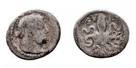 MONEDAS ANTIGUAS
SICILIA
Siracusa. Gelón. Litra. AR. (485-478 a.C.). A/Cabeza de Aretusa a der. R/Pulpo y ley. 0,73 g. 12 mm. CY.902. BC+