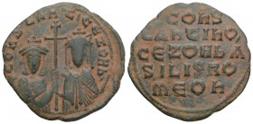 Byzantine 
Constantine VII and Zoe (913-959). Æ 40 NummiConstantinople, 914-919. 5.4gr. 27.1mm
Crowned facing busts of Constantine, beardless and wear...