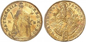 EUROPA. UNGARN. Maria Theresia, 1740-1780. 
Dukat 1742, Kremnitz. Friedb. 74, Her. 235, Eypelt. 238, Huszár 1651 Gold min. gewellt, ss
