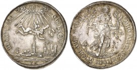 MÜNSTER. - Stadt. 
Silbermedaille o. J. (1648, von E. Ketteler, 34,2 mm), auf den Westfälischen Frieden. Stadtansicht von Westen / Stehende Pax. Deth...