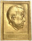 LUFTFAHRT. 
Einseitige, hohlgeprägte Messingplakette o. J. (von G. Schulz, 61,2 x 79,9 mm), auf Dr. Hugo Eckener. Büste. Kaiser 465.2 (kleinere Maße)...