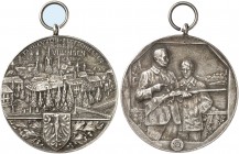 SCHÜTZENMEDAILLEN. Villingen. 
Tragbare Silbermedaille 1925 (unsigniert, 40,2 mm), auf das Fahnenweih- Festschiessen. Stadt­ansicht / Alter und junge...