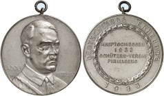 ZEITGESCHICHTE. 
Tragbare, versilberte Bronzemedaille 1933 (von Wernstein, 50,3 mm) des Schützenvereins Pirma­sens, auf das Hauptschiessen. Brustbild...