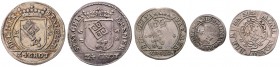 Stadt
Münzen Ausland, Bremen. Lot. 5 Stück, Bremen diverse Nominale, z. B. 2 , 12 und 24 Grote, 1642,46,54,66
ss