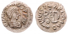Theodorich I. (491-) 494 - 526
Ostgoten in Sirmium, (Sremaka Mitrovica). Leichte Siliqua, o. Jahr. (504/505) Panzerbüste m. Perlendiadem n. r. D N INV...