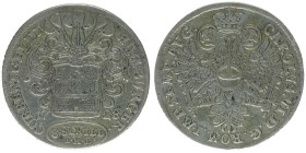Stadt
Deutschland nach Regionen/Städten und Jahreszahlen geordnet, Hamburg. 8 Schilling, 1728. mit Titel Karl VI.
0,76g
Jaeger 7, Gaedechens 711
ss