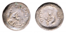 Johannes von Apremont 1224 - 1238
Frankreich, Metz Bistum. Denier, o. Jahr. Bischofs-Hüftbild links, mit Mitra und Krummstab, seitlich Buchstaben sein...