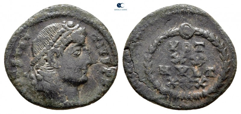 Constantius II AD 337-361. 
Follis Æ

15 mm, 1,25 g



very fine