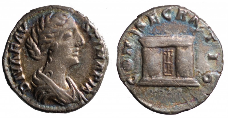 Faustina II, moglie di Marco Aurelio (147-175). Roma. Denario CONSECRATIO. AG gr...