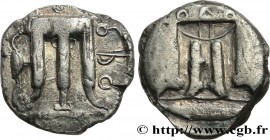 BRUTTIUM - CROTON
Type : Nomos ou statère 
Date : c. 480-450 AC. 
Mint name / Town : Crotone, Bruttium 
Metal : silver 
Diameter : 20,5  mm
Orientatio...