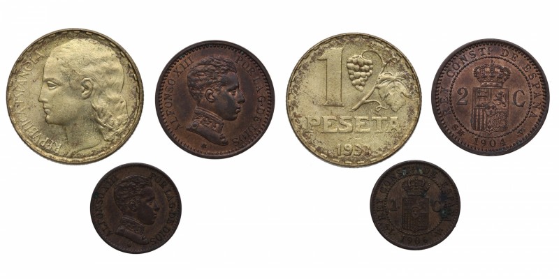 1904 a 1937. Alfonso XIII (1886-1931). Lote de 3 monedas: 1 y 2 céntimos, y 1 pe...