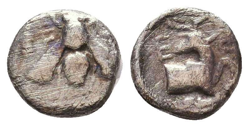 Ephesos AR Obol, c. 202-150 BC
Condition: Very Fine



Weight: 0,5 gr
Diameter: ...