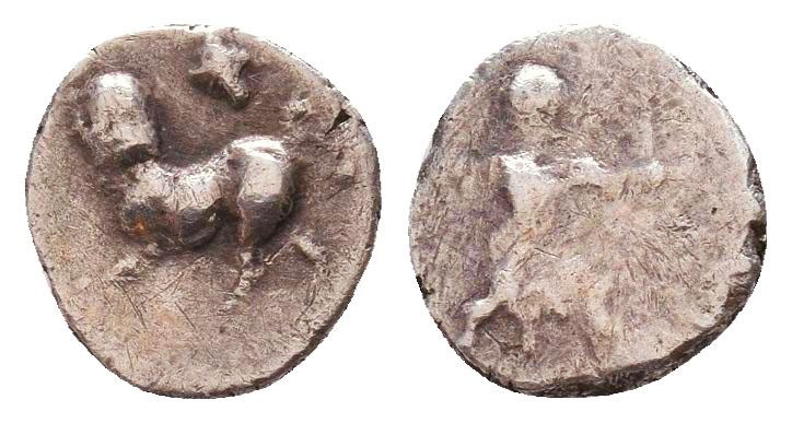 Greek AR Silver Obol, Ca. 350-300 BC. 
Condition: Very Fine



Weight: 0,3 gr
Di...
