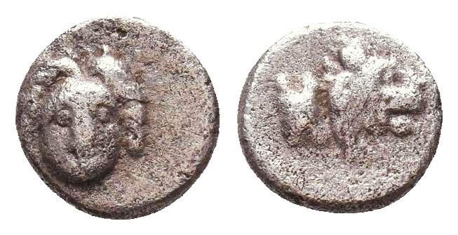 Greek AR Silver Obol, Ca. 350-300 BC. 
Condition: Very Fine



Weight: 0,4 gr
Di...