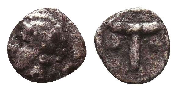 Greek AR Silver Obol, Ca. 350-300 BC. 
Condition: Very Fine



Weight: 0,2 gr
Di...