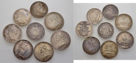 Lots ausländischer Münzen und Medaillen
Medaillen. 8 Stücke: FRANKREICH, Silberne Jetons aus der Zeit der Könige Louis XIV. bis Louis XVI. Dabei 1682...