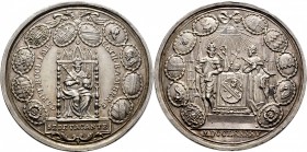 Sammlung Sedisvakanz - Münzen und Medaillen
Bamberg. . 
Silbermedaille 1795 von J.P. Werner (Nürnberg). Kaiser Heinrich II. im Kronornat auf gotisch...