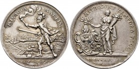 Altdeutsche Münzen und Medaillen
Aachen, Stadt. . 
Silbermedaille 1748 von J.Chr. Marmé, auf den gleichen Anlass. Mars mit Schwert und Fackel nach l...