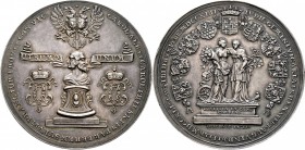 Altdeutsche Münzen und Medaillen
Augsburg, Stadt. . 
Silbermedaille 1742 von J. Thiébaud, auf das Reichsvikariatsgericht zu Augsburg. Januskopf auf ...