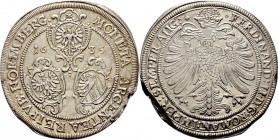 Altdeutsche Münzen und Medaillen
Nürnberg, Stadt. . 
Taler 1635. Drei Stadtwappen auf verzierten Kartuschen zwischen der geteilten Jahreszahl / Gekr...
