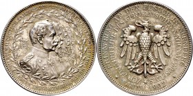 Altdeutsche Münzen und Medaillen
Nürnberg, Stadt. . 
Silbermedaille 1902 von L.Chr. Lauer, auf die 50-Jahrfeier des Germanischen Nationalmuseums. Di...
