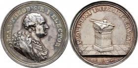 Altdeutsche Münzen und Medaillen
Pfalz, Kurlinie. Karl Theodor 1742-1799. 
Silbermedaille 1792 von C. Destouches, auf das Reichsvikariat. Geharnisch...