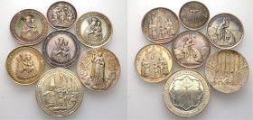 Lots altdeutscher Münzen und Medaillen
7 Stücke: Silbermedaillen aus dem 19. Jahrhundert zur Thematik RELIGION (Firmung, Taufe, Kom­munion). 28-40 mm...