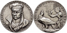 Thematische Medaillen
Goetz, Karl (1875-1950). . 
Mattierte Silbermedaille 1918. Auf den Tod des Schlachtfliegers Manfred Freiherr von Richthofen. U...