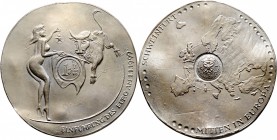 Thematische Medaillen
Güttler, Peter Götz (1939-). . 
Weißmetallmedaille 1999. Auf die Einführung des Euro - Schweinfurt mitten in Europa. Nach rech...