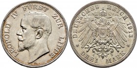 Deutsche Münzen und Medaillen ab 1871
Silbermünzen des Kaiserreiches. LIPPE. Leopold IV. 1905-1918. 
3 Mark 1913 A. J. 79.
leichte Tönung, winzige ...