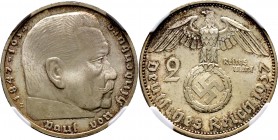 Deutsche Münzen und Medaillen ab 1871
Drittes Reich. . 
2 Reichsmark 1937 E. Hindenburg mit Hakenkreuz. J. 366. In Plastikholder der NGC (slabbed) m...