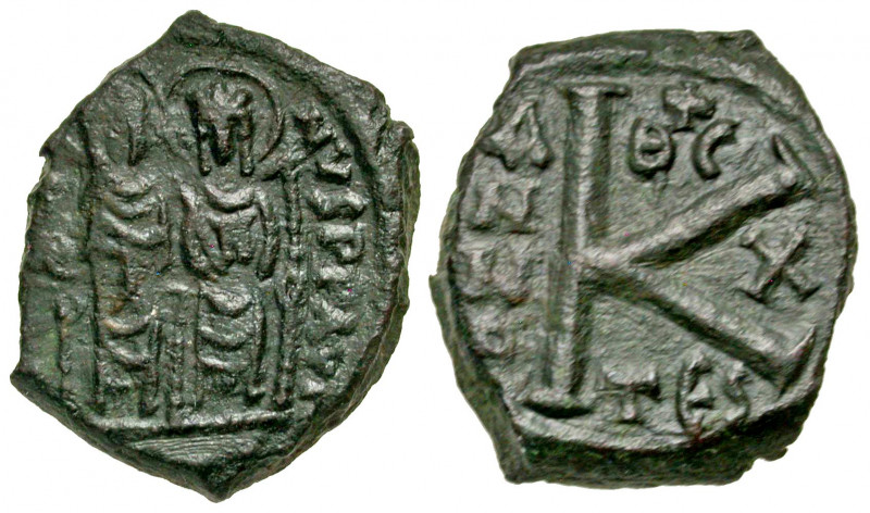 Justin II. 565-578. AE half follis (23 mm, 5.92 g, 11 h). Thessalonica mint, str...