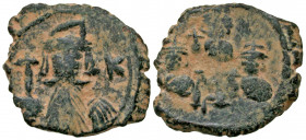 Constans II. 641-668. AE follis (24.3 mm, 5.22 g, 6 h). Constantinople mint. Bust of Constans facing with long beard and plumed helmet, holding globus...