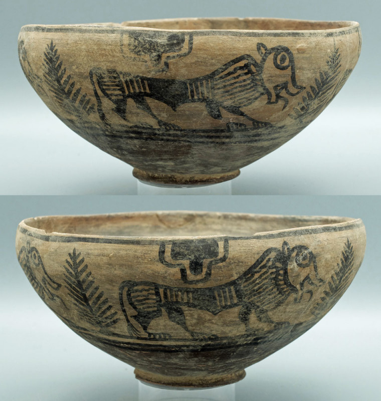 An exceptional Harappan bowl from the Indus Valley, ca. 2500 - 1800 B.C. This su...