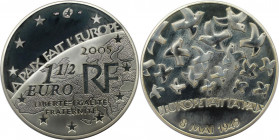 Europäische Münzen und Medaillen, Frankreich / France. 60 Jahre Frieden und Freiheit. 1-1/2 Euro 2005, Silber. KM 1441. Polierte Platte. Patina