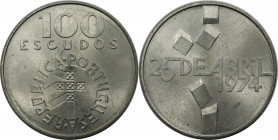 Europäische Münzen und Medaillen, Portugal. Nelkenrevolution. 100 Escudos 1976. 18,0 g. 0.650 Silber. 0.38 OZ. KM 603. Stempelglanz