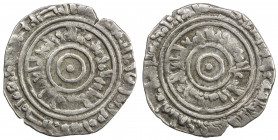 FATIMID: al-'Aziz, 975-996, AR ½ dirham (1.44g), Misr, AH385, A-705, Nicol-740, nice even strike, bold mint & date, VF, R. 
Estimate: USD 120 - 160