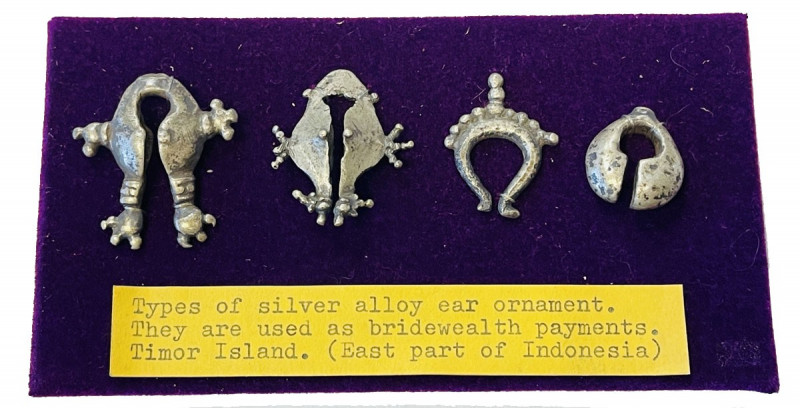 TIMOR: AR ornament set, Opitz p.136, consisting of 4 silver earrings from Timor ...