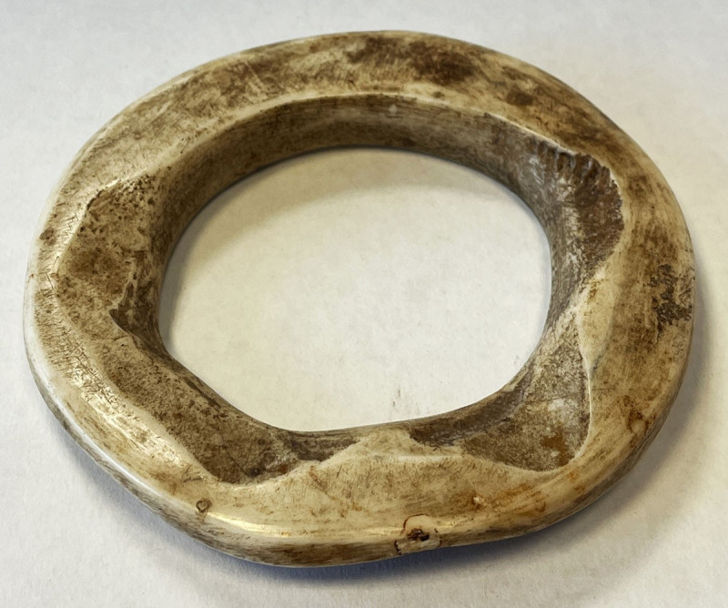 WESTERN NEW GUINEA: shell ring (171g), 105 x 8mm, made in Baigisewer village nea...