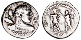 República Romana
Cornelia
Denario. AR. Roma. (100 a.C.). A/Busto de Hércules a der., detrás clava y escudo, debajo (ROMA) y delante D entre puntos. ...